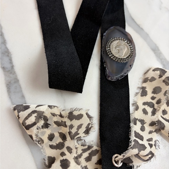 Black Italian Suede, Agate Crystal Hat Band with rhinestone buffalo coin - Picture 5 of 9